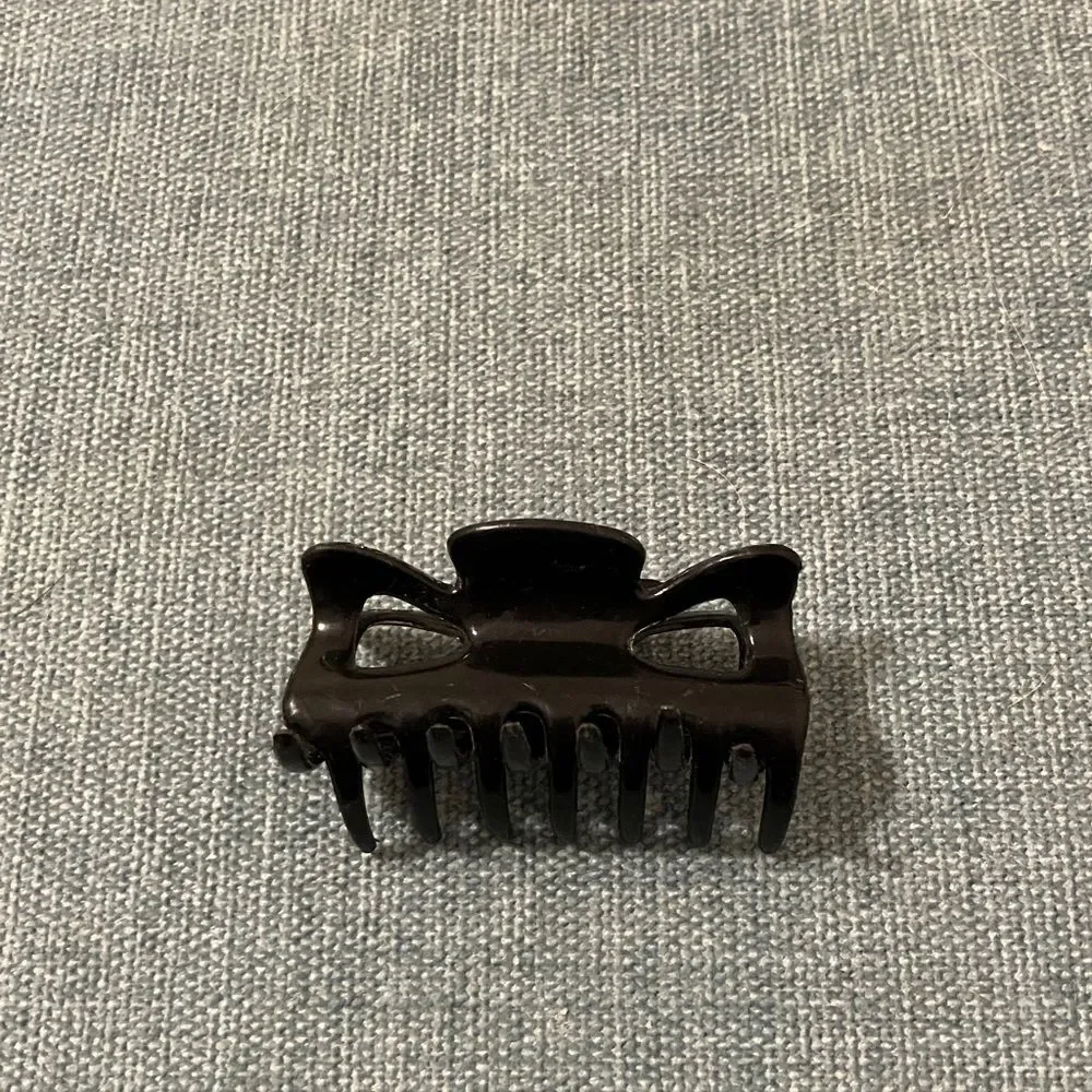 Black Hair Clip
